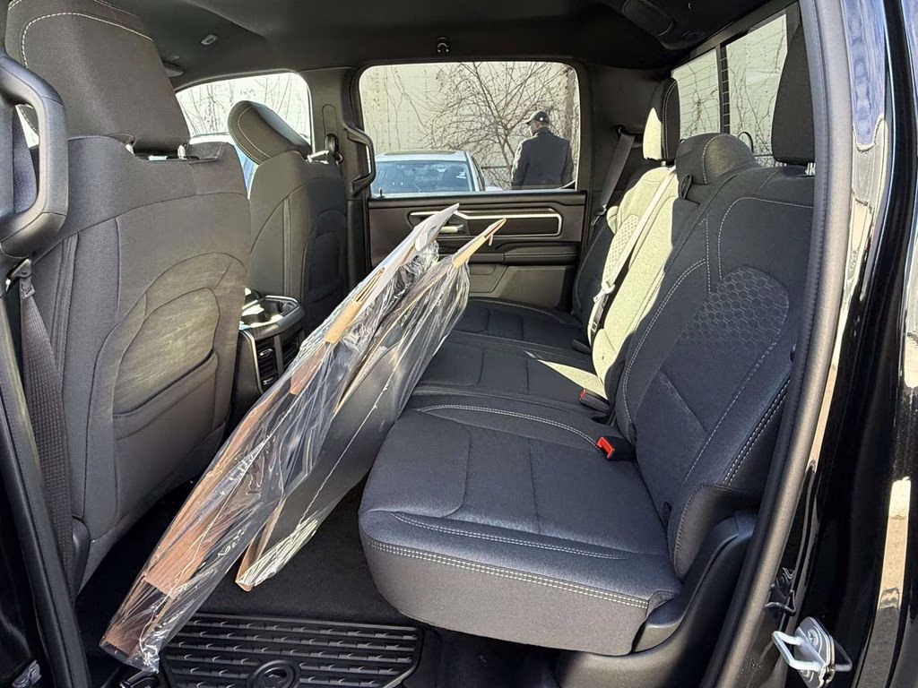 2026 Diamond Black Crystal Pearlcoat Ram 1500 Big Horn/Lone Star 4X4 Truck