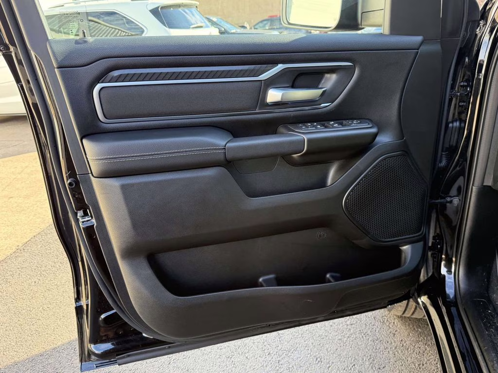 2026 Diamond Black Crystal Pearlcoat Ram 1500 Big Horn/Lone Star 4X4 Truck