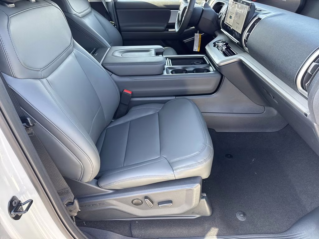 2026 White Metallic Ford Expedition Max Active RWD SUV