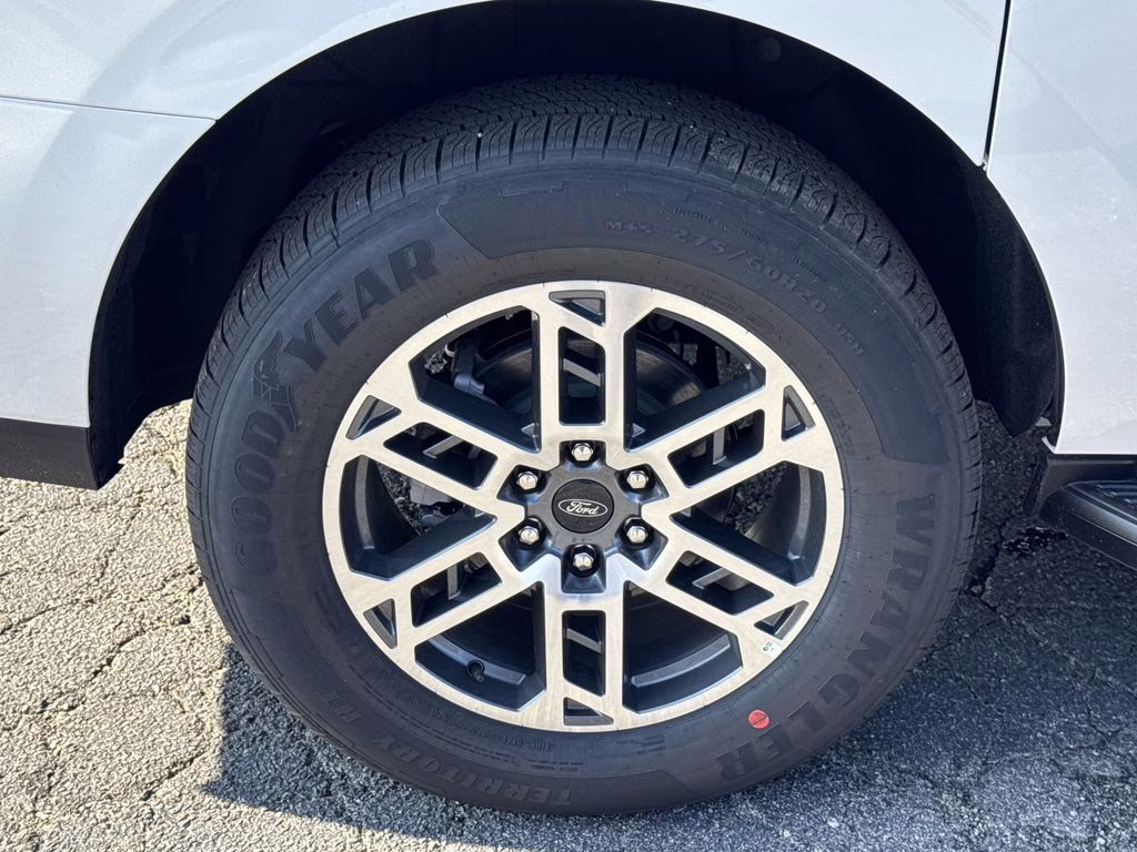 2026 White Metallic Ford Expedition Max Active RWD SUV