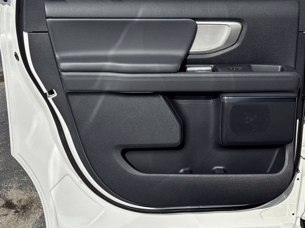 2026 White Metallic Ford Expedition Max Active RWD SUV