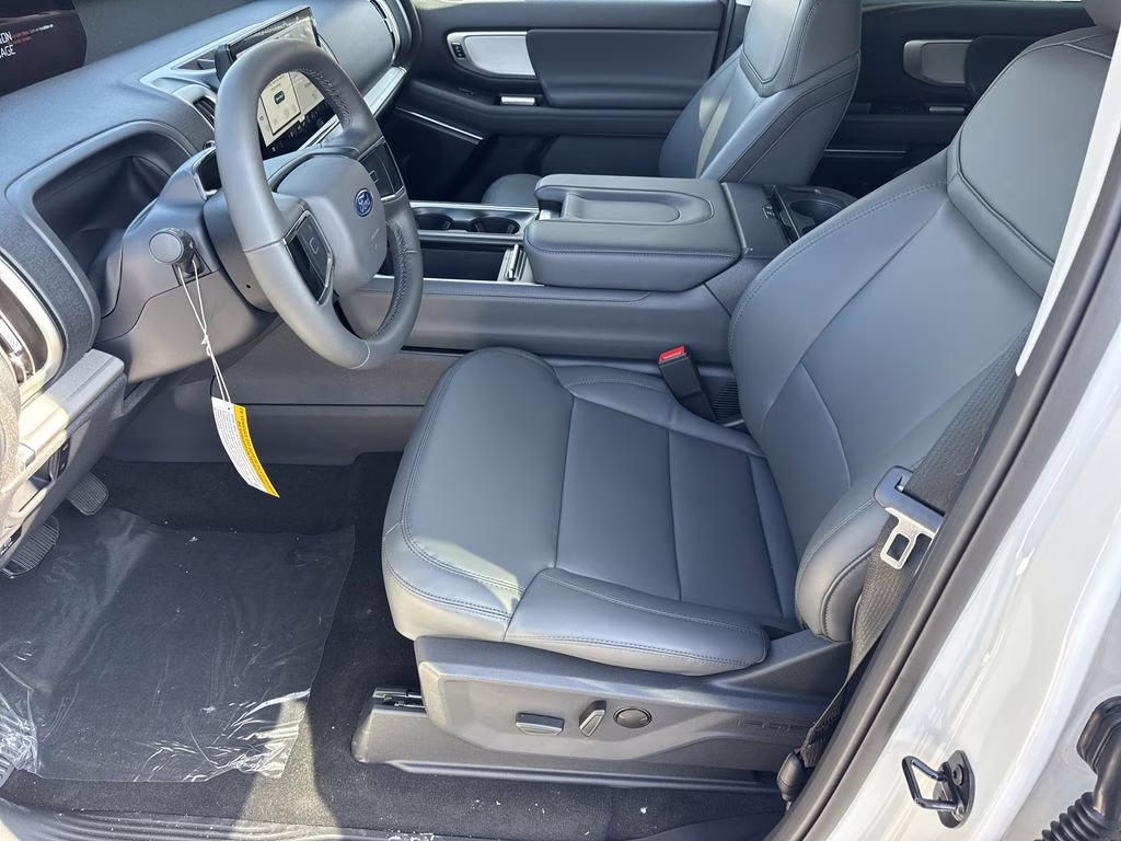 2026 White Metallic Ford Expedition Max Active RWD SUV