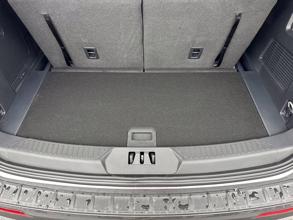 2026 Gray Metallic Ford Explorer Active RWD SUV