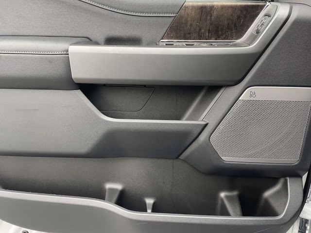 2026 Avalanche Ford Super Duty F-250 SRW Lariat 4X4 Truck