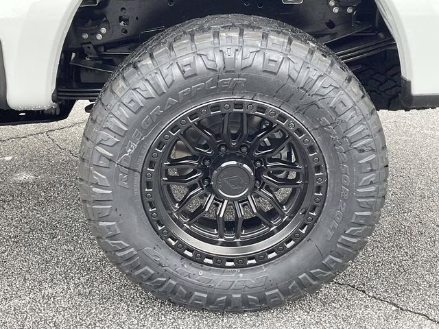 2026 Avalanche Ford Super Duty F-250 SRW Lariat 4X4 Truck