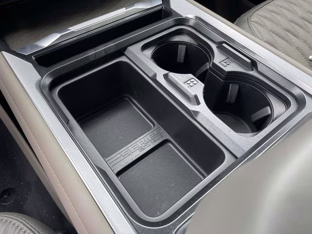 2026 White Metallic Ford Super Duty F-450 DRW Platinum 4X4 Truck