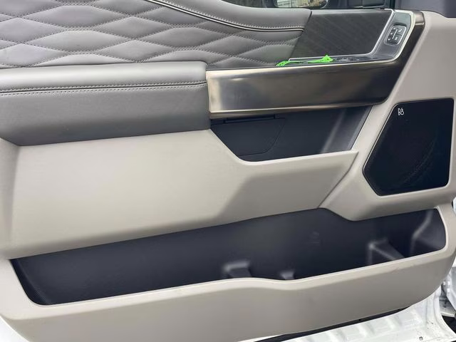 2026 White Metallic Ford Super Duty F-450 DRW Platinum 4X4 Truck