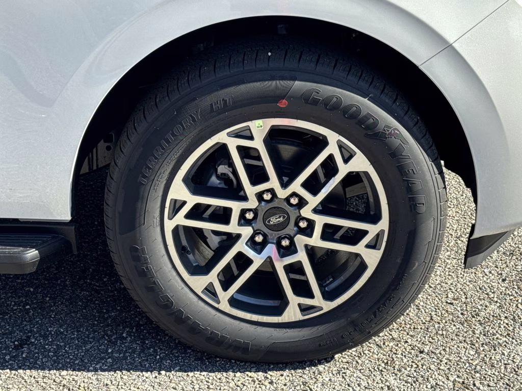 2026 White Metallic Ford Expedition Max Active RWD SUV