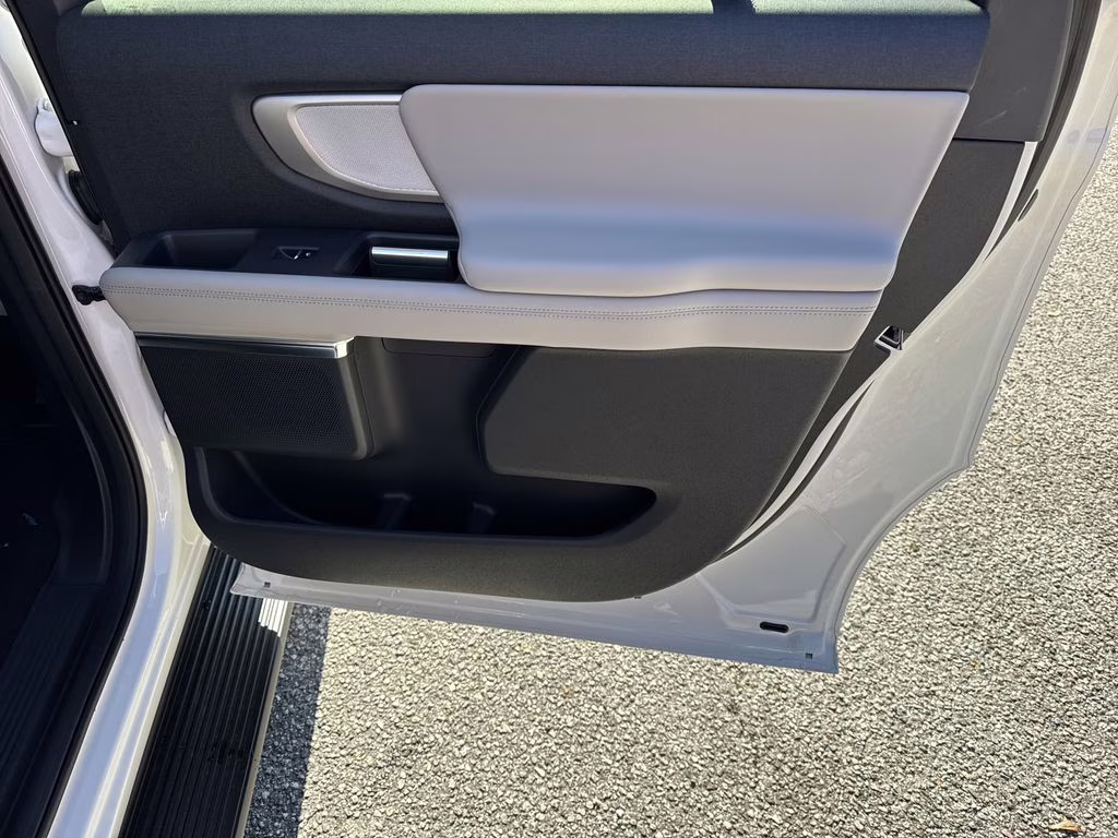 2026 White Metallic Ford Expedition Max Active RWD SUV