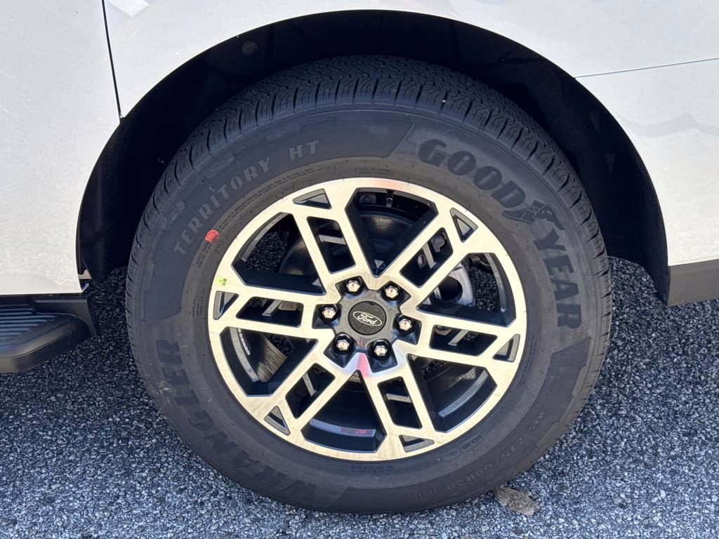 2026 White Metallic Ford Expedition Max Active RWD SUV