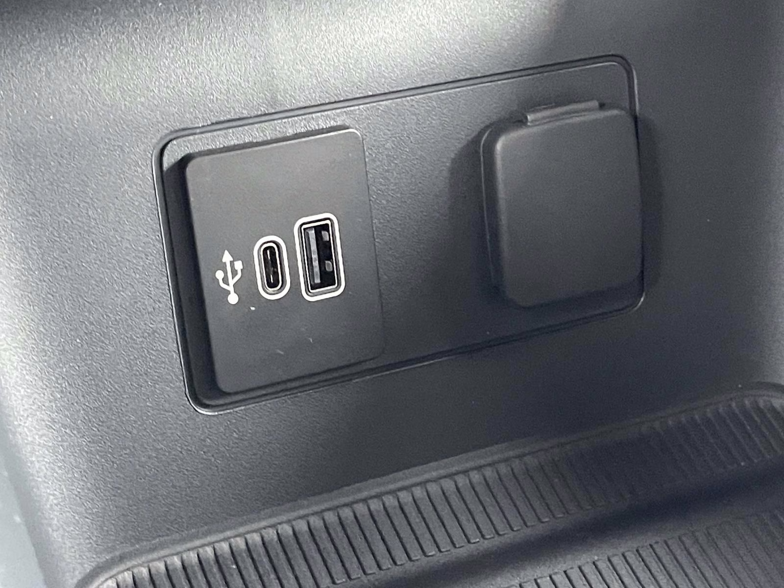 2026 Vapor Blue Ford Explorer Active RWD SUV