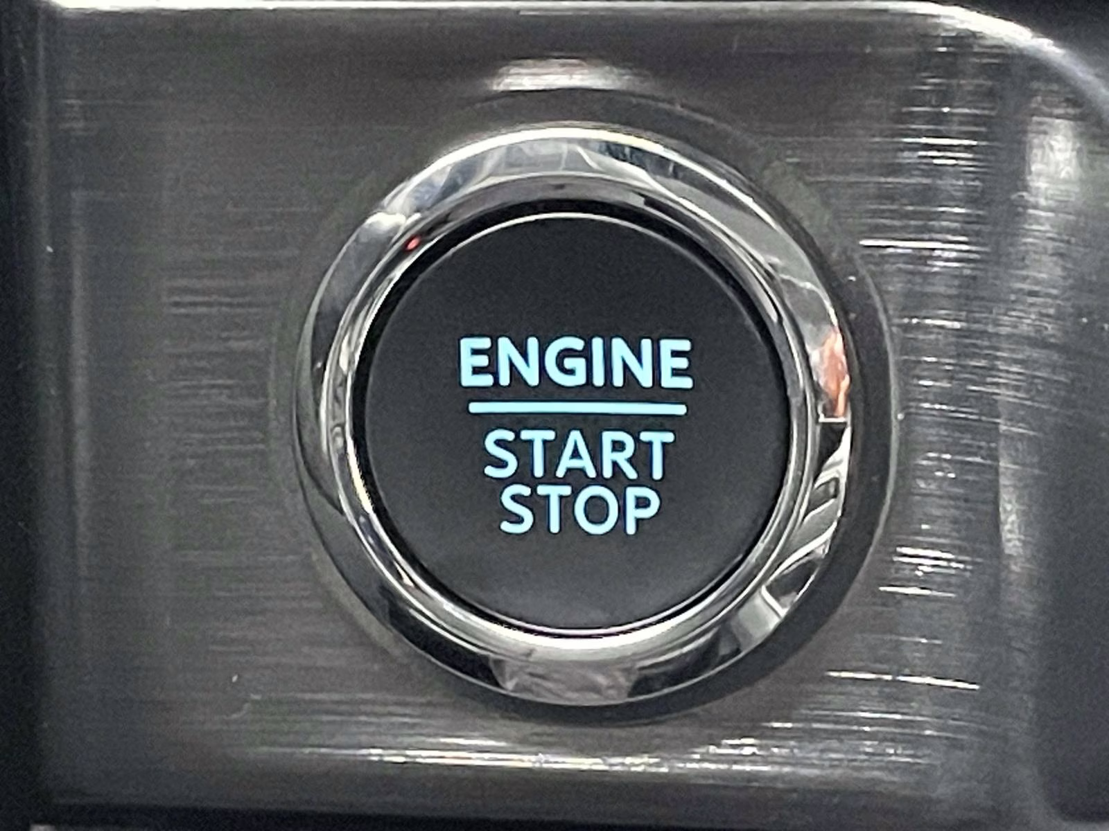 2026 Avalanche Ford Super Duty F-250 SRW Lariat 4X4 Truck