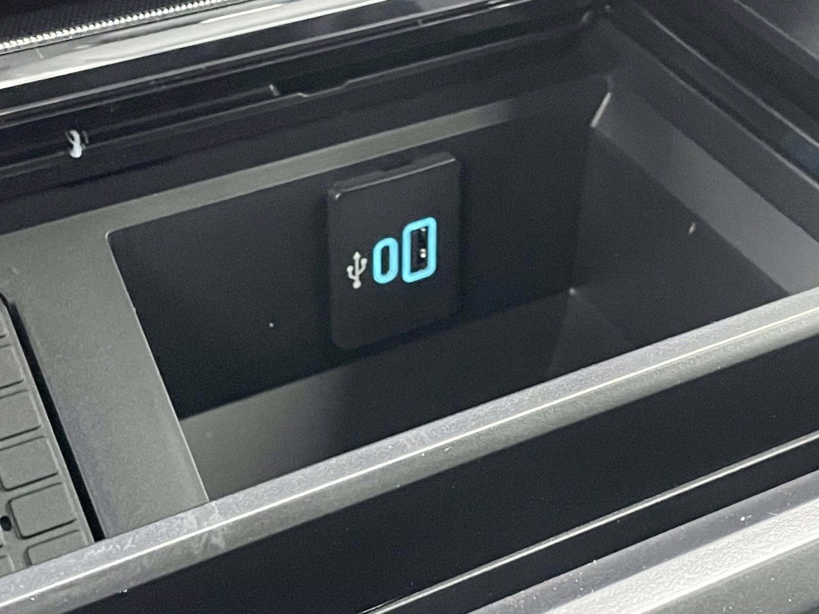 2026 Avalanche Ford Super Duty F-250 SRW Lariat 4X4 Truck