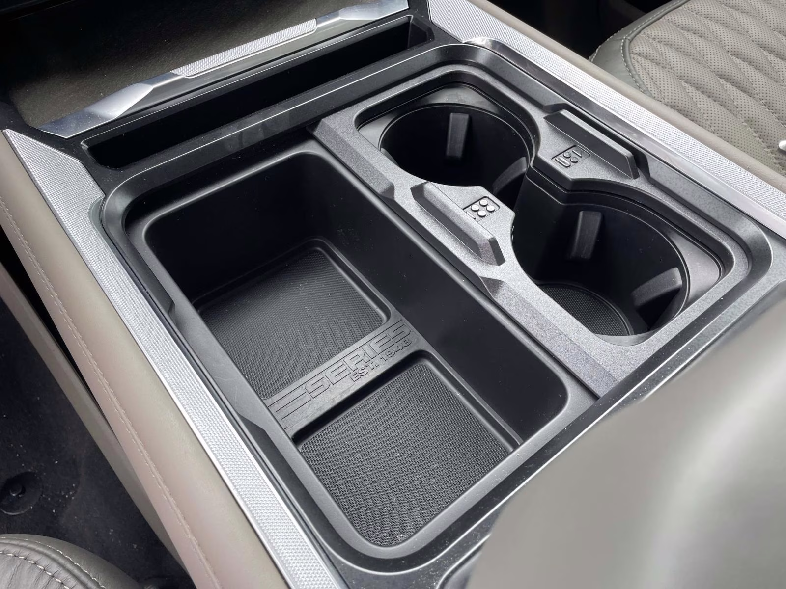 2026 White Metallic Ford Super Duty F-450 DRW Platinum 4X4 Truck