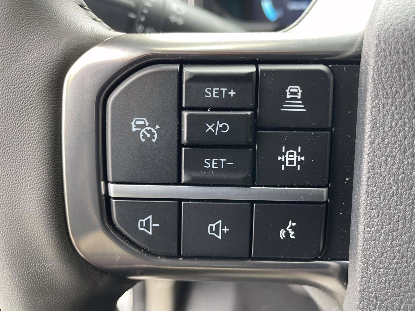 2026 White Metallic Ford Super Duty F-450 DRW Platinum 4X4 Truck