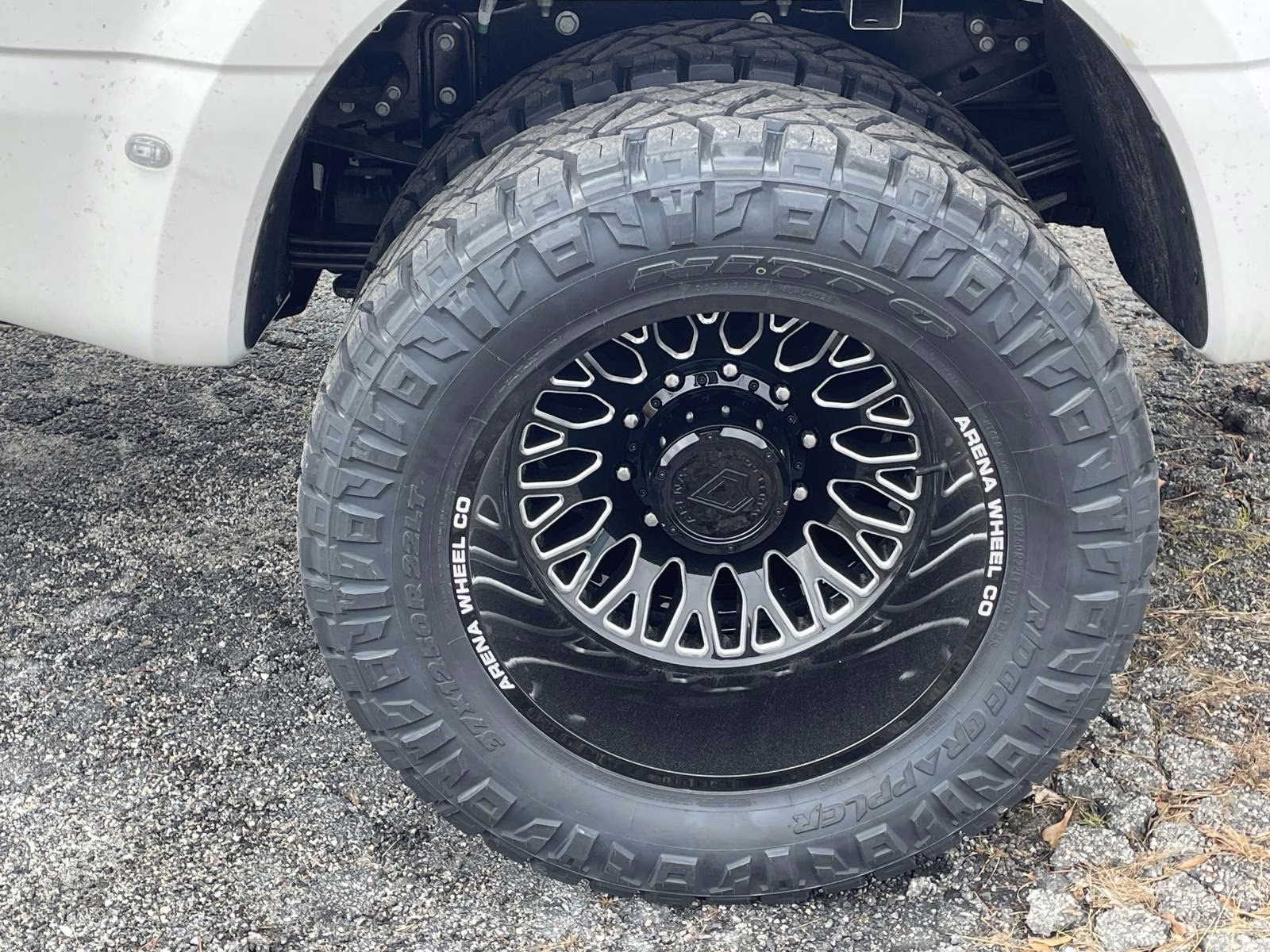 2026 White Metallic Ford Super Duty F-450 DRW Platinum 4X4 Truck