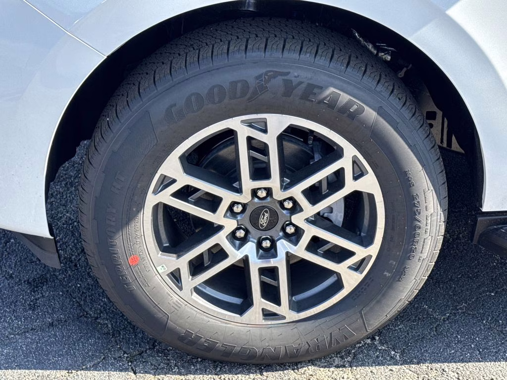 2026 White Metallic Ford Expedition Max Active RWD SUV