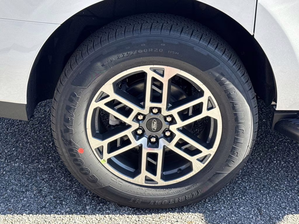 2026 White Metallic Ford Expedition Max Active RWD SUV