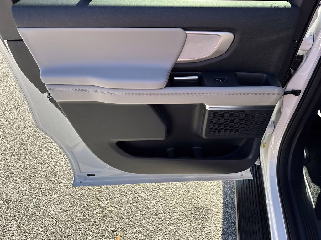 2026 White Metallic Ford Expedition Max Active RWD SUV