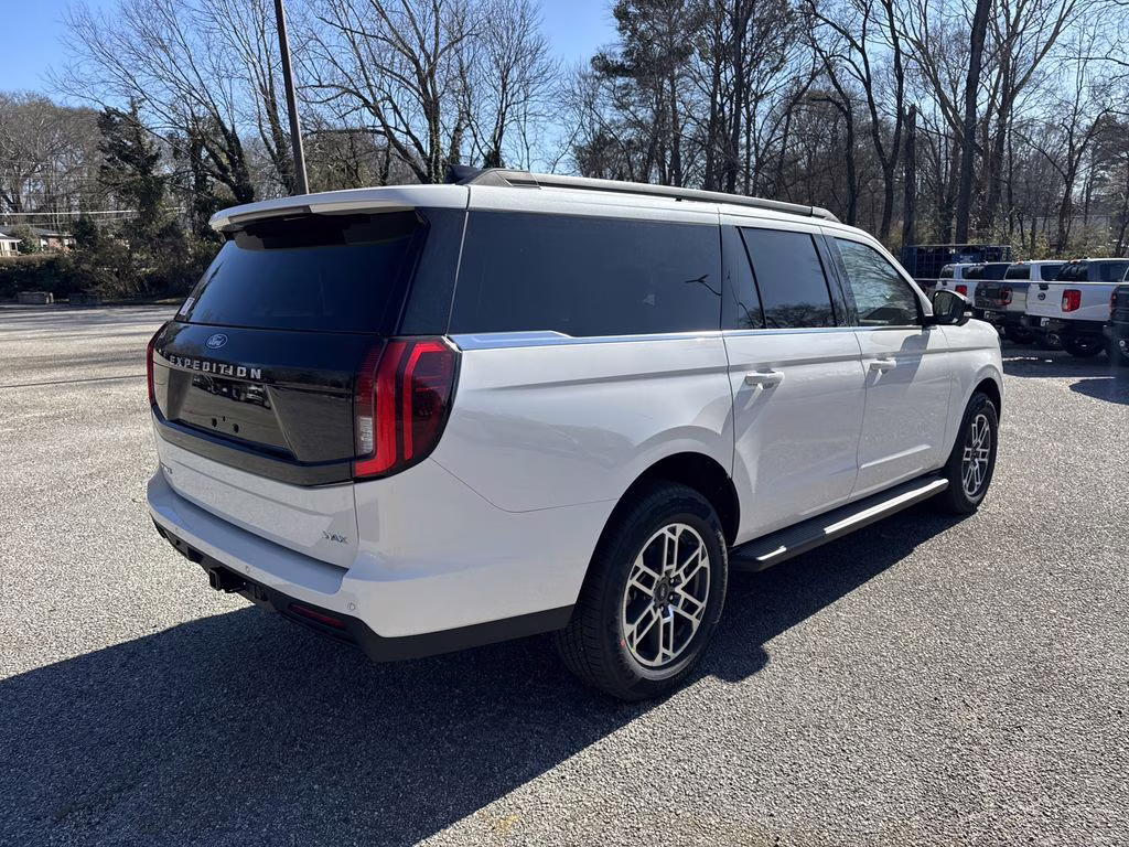 2026 White Metallic Ford Expedition Max Active RWD SUV