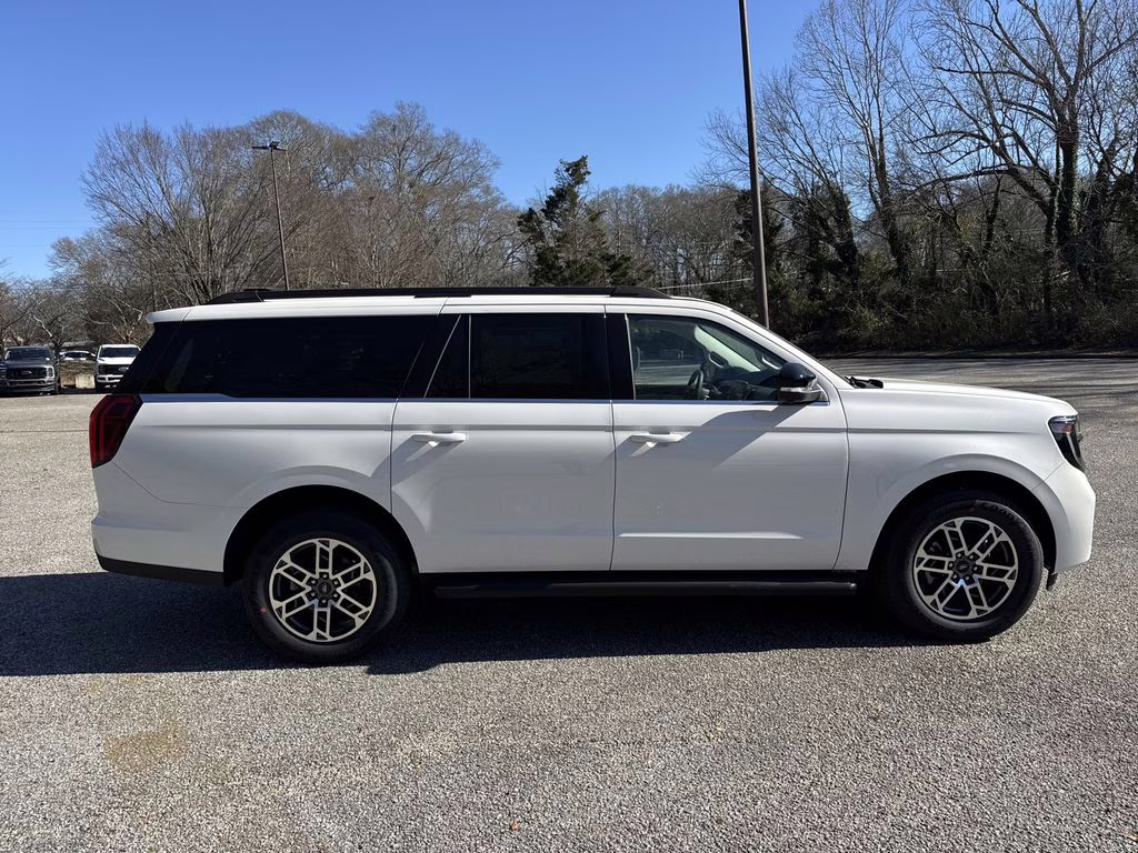 2026 White Metallic Ford Expedition Max Active RWD SUV