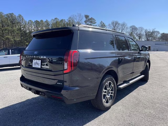 2026 Gray Metallic Ford Expedition Max Active RWD SUV