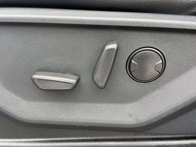 2026 Avalanche Ford Super Duty F-250 SRW Lariat 4X4 Truck