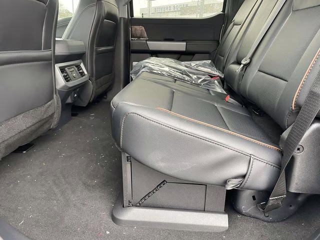 2026 Avalanche Ford Super Duty F-250 SRW Lariat 4X4 Truck