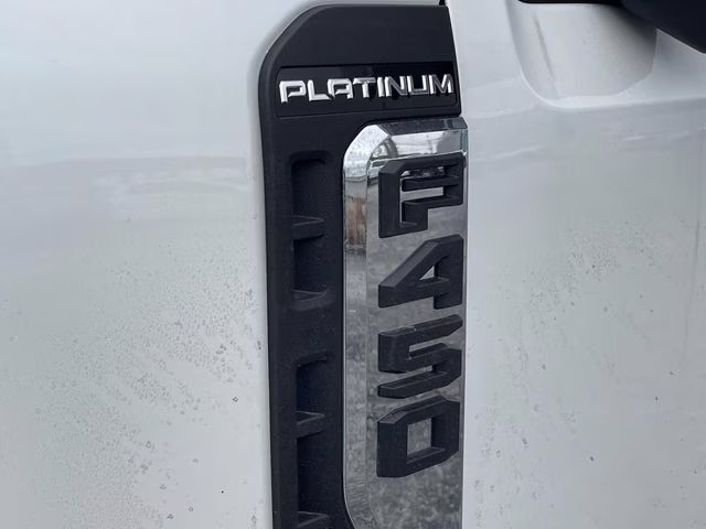 2026 White Metallic Ford Super Duty F-450 DRW Platinum 4X4 Truck