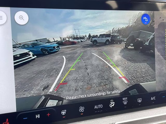 2025 Oxford White Ford Bronco Sport Badlands 4X4 SUV