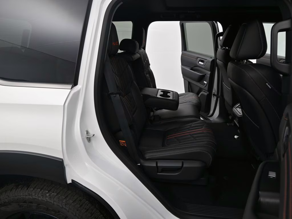 2026 Aspen White Tricoat Nissan Armada PRO-4X 4X4 SUV