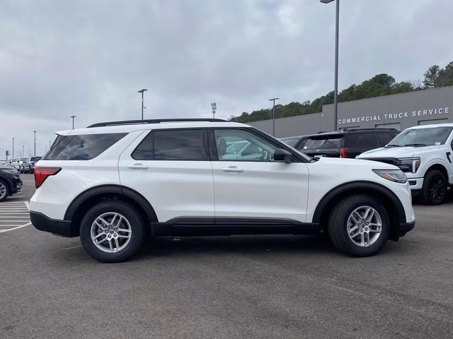 2026 Star White Metallic Tri-Coat Ford Explorer Active RWD SUV