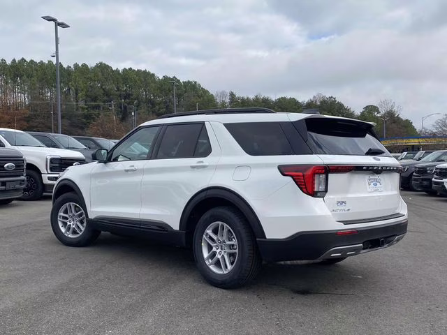 2026 Star White Metallic Tri-Coat Ford Explorer Active RWD SUV