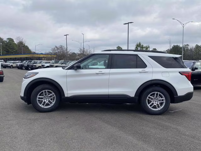 2026 Star White Metallic Tri-Coat Ford Explorer Active RWD SUV