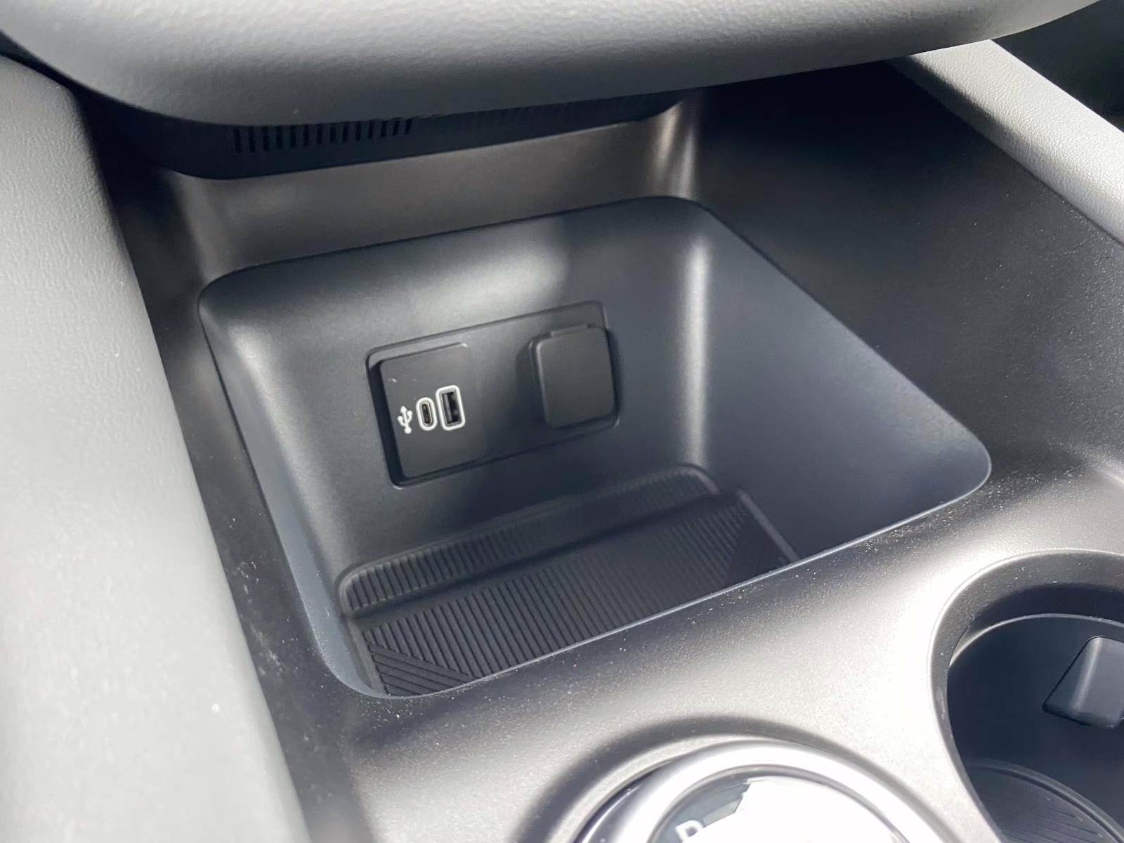 2026 Carbonized Gray Metallic Ford Explorer Active RWD SUV