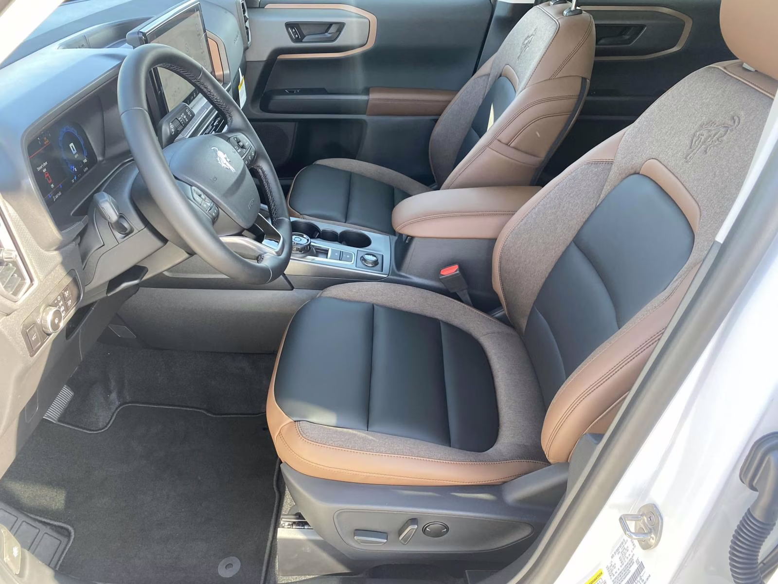 2025 Oxford White Ford Bronco Sport Outer Banks 4X4 SUV