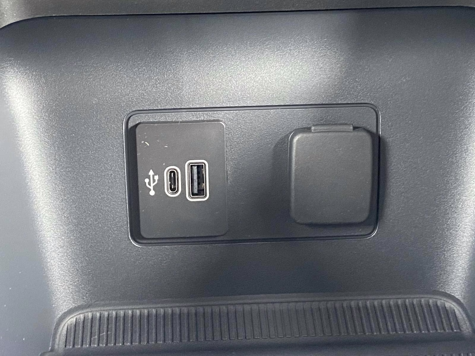 2026 Carbonized Gray Metallic Ford Explorer Active RWD SUV