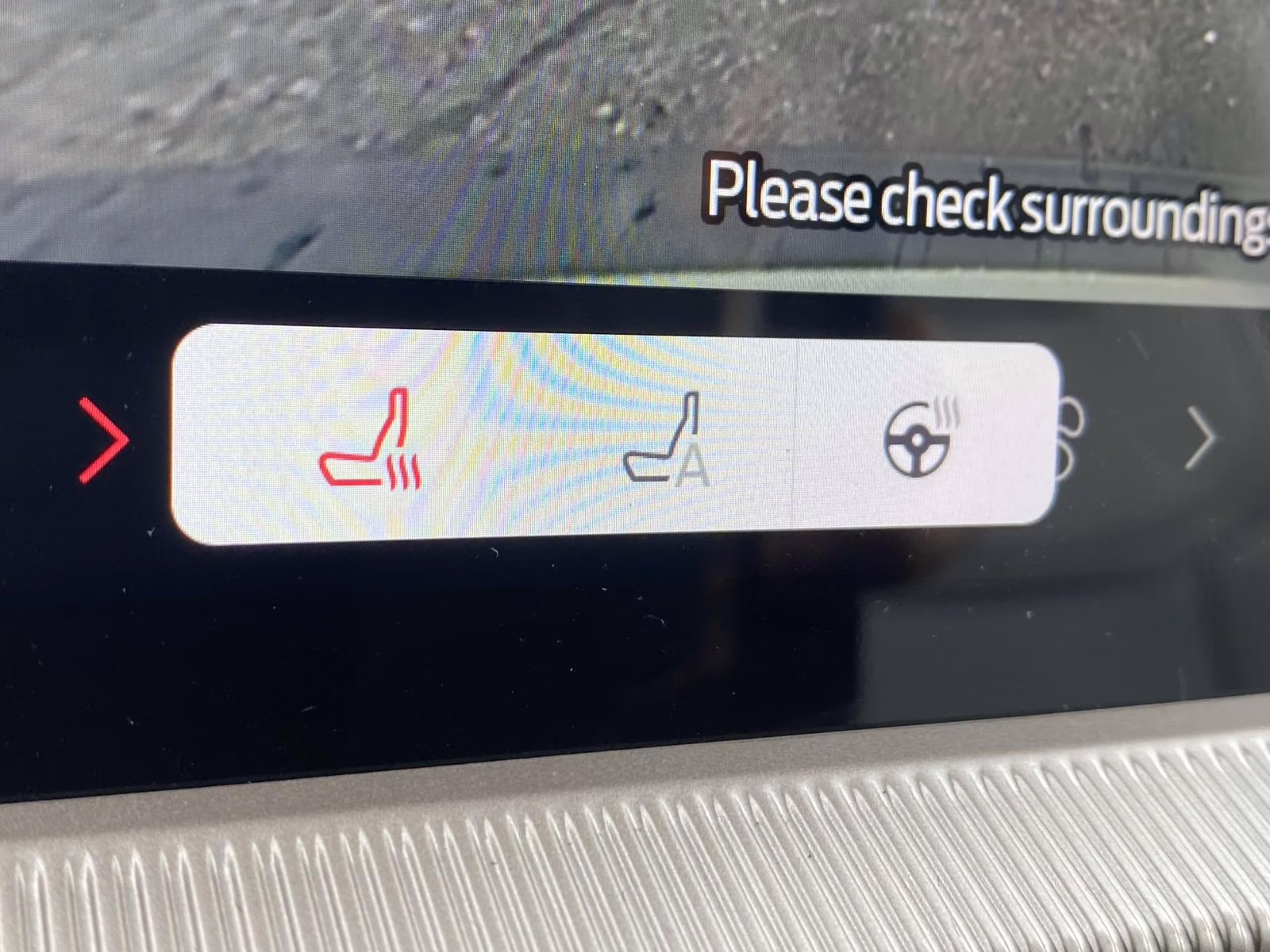 2026 Star White Metallic Tri-Coat Ford Explorer Active RWD SUV