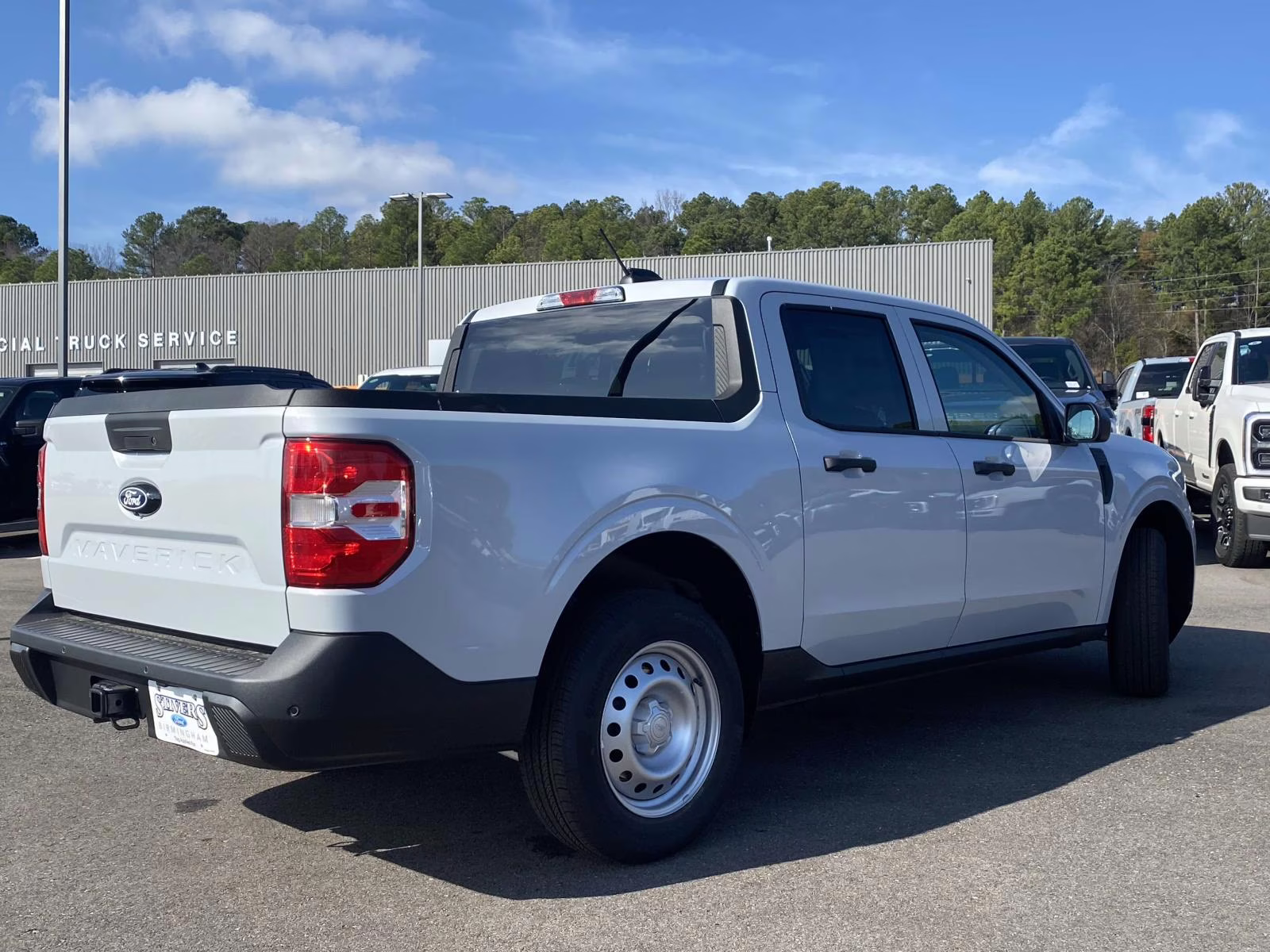 2026 White Metallic Ford Maverick XL AWD Truck