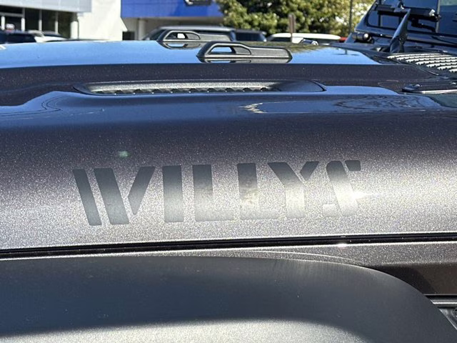 2026 Granite Crystal Metallic Clearcoat Jeep Wrangler Willys 4X4 Convertible