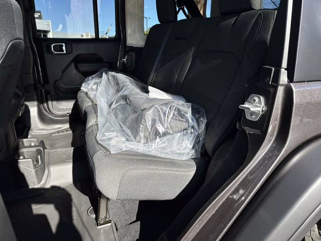 2026 Granite Crystal Metallic Clearcoat Jeep Wrangler Willys 4X4 Convertible