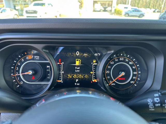 2026 granite crystal metallic clearcoat Jeep Wrangler Sahara 4X4 Convertible