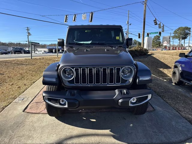 2026 granite crystal metallic clearcoat Jeep Wrangler Sahara 4X4 Convertible