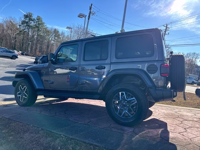 2026 granite crystal metallic clearcoat Jeep Wrangler Sahara 4X4 Convertible