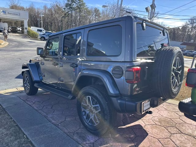2026 granite crystal metallic clearcoat Jeep Wrangler Sahara 4X4 Convertible