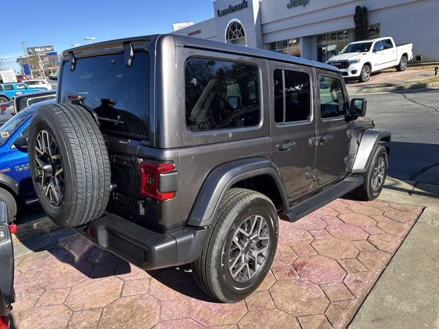 2026 granite crystal metallic clearcoat Jeep Wrangler Sahara 4X4 Convertible