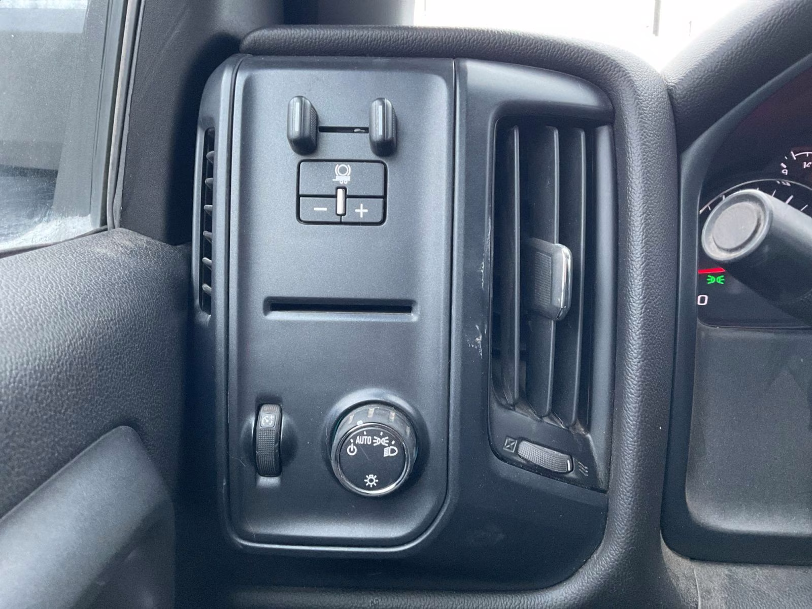 2018 Summit White Chevrolet Silverado 3500HD Work Truck 4X4 Truck