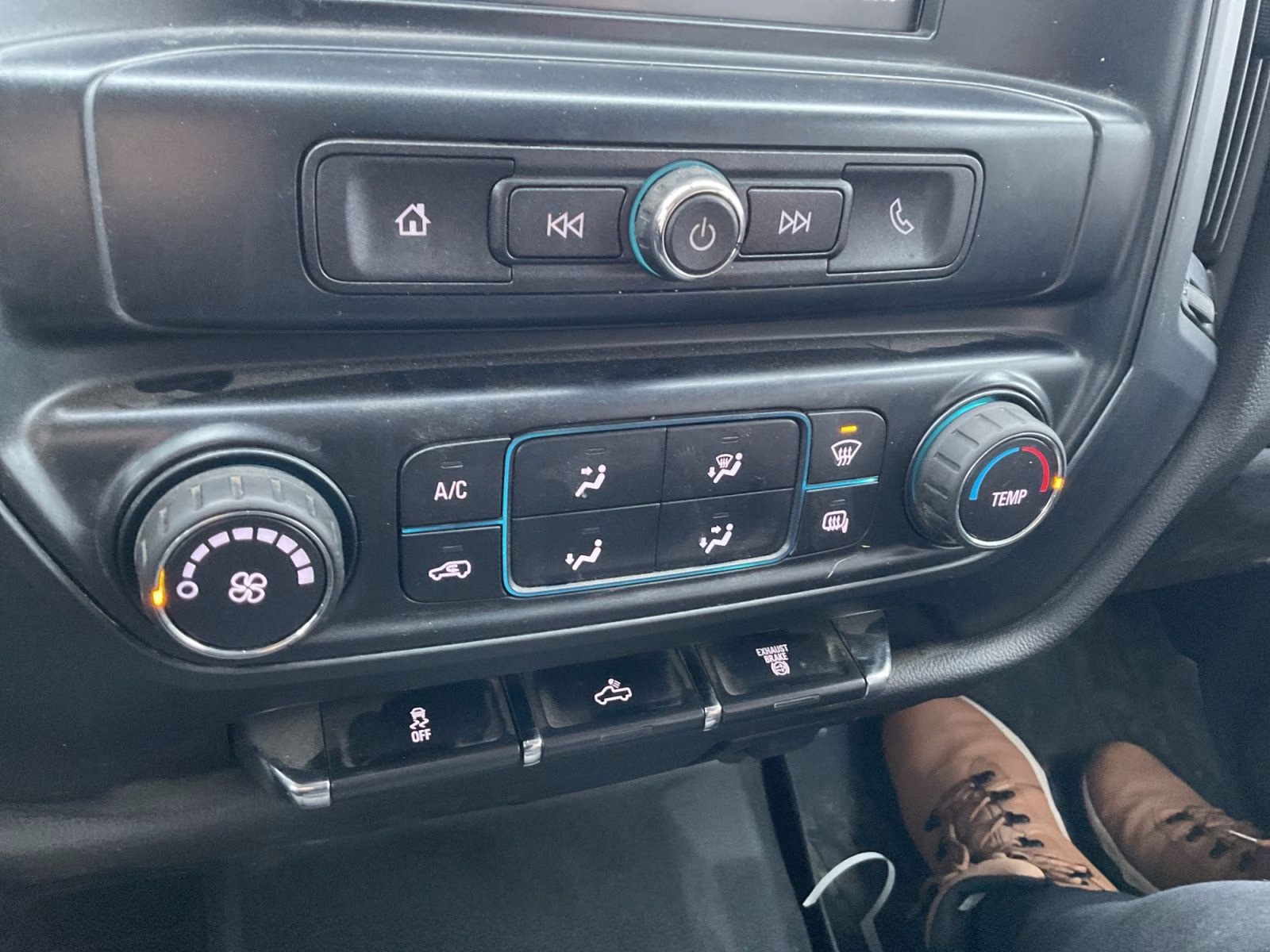 2018 Summit White Chevrolet Silverado 3500HD Work Truck 4X4 Truck