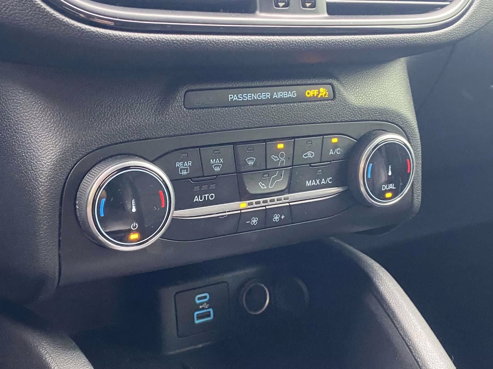 2023 Silver Metallic Ford Escape ST-Line FWD SUV