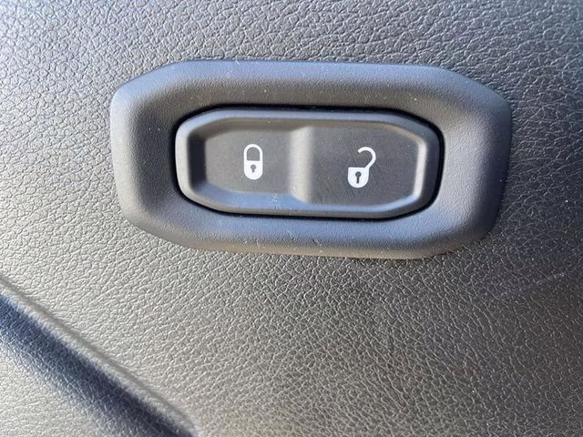 2019 Granite Crystal Metallic Clearcoat Jeep Wrangler Unlimited Sport S 4X4 SUV